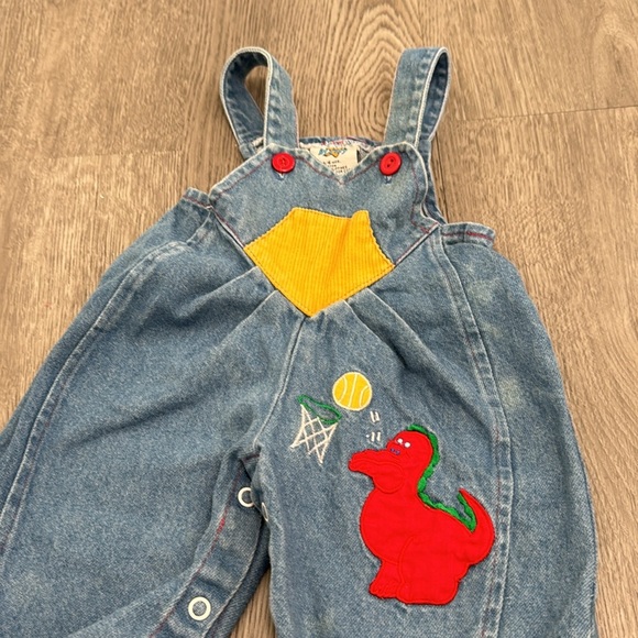 Babies Cuties by Judy Vintage 90's Basketball Dinosaur Denim Overalls Size 3-6M - Picture 2 of 7